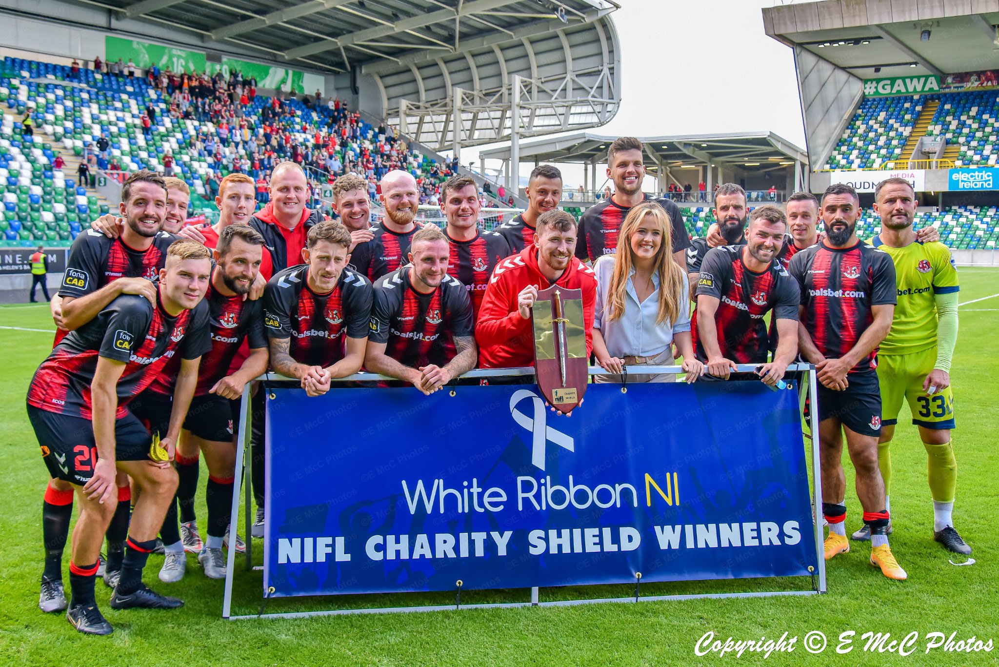 Crusaders Win WhiTe Ribbon NI Charity Shield